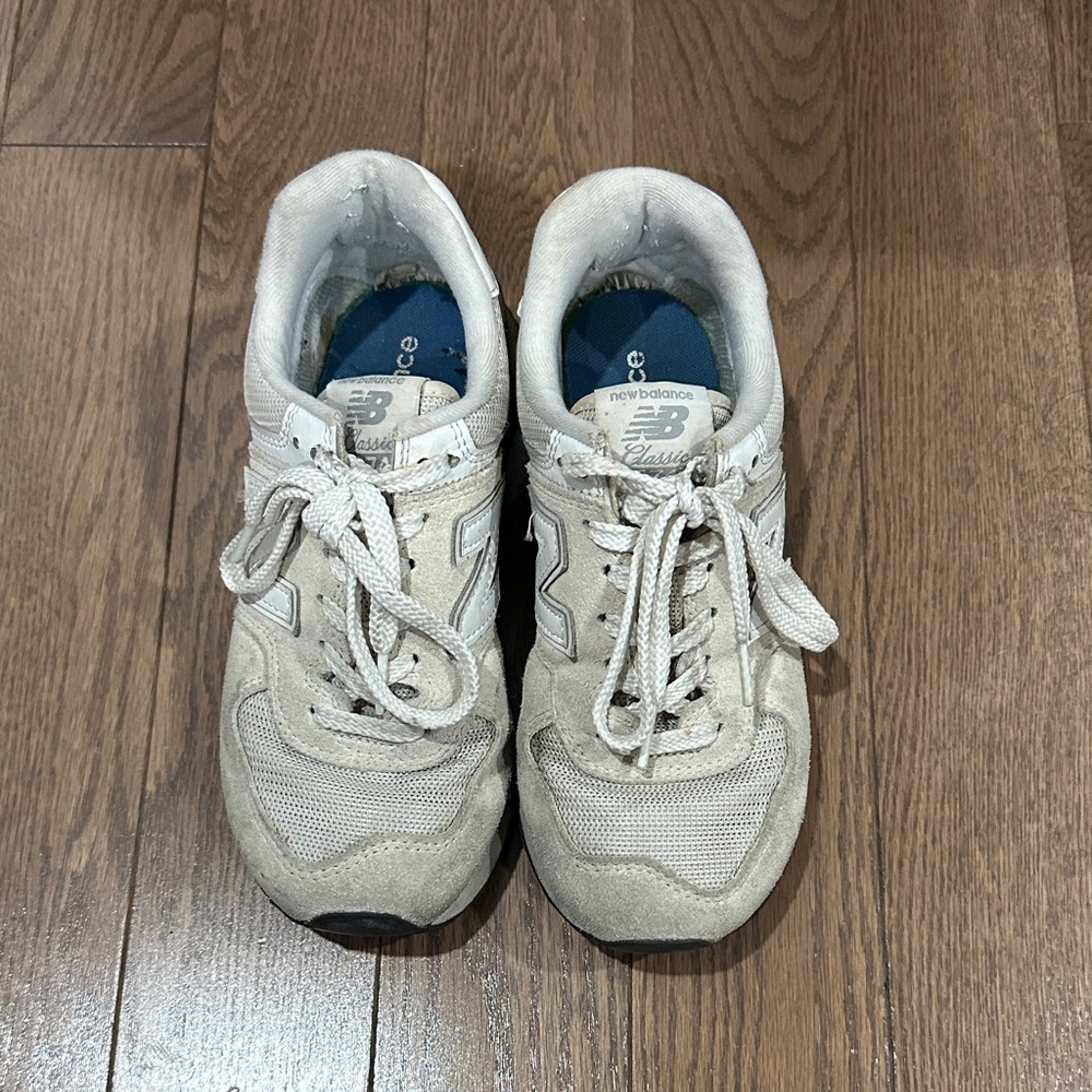 New Balance Off-White Athletic Shoes size 6
